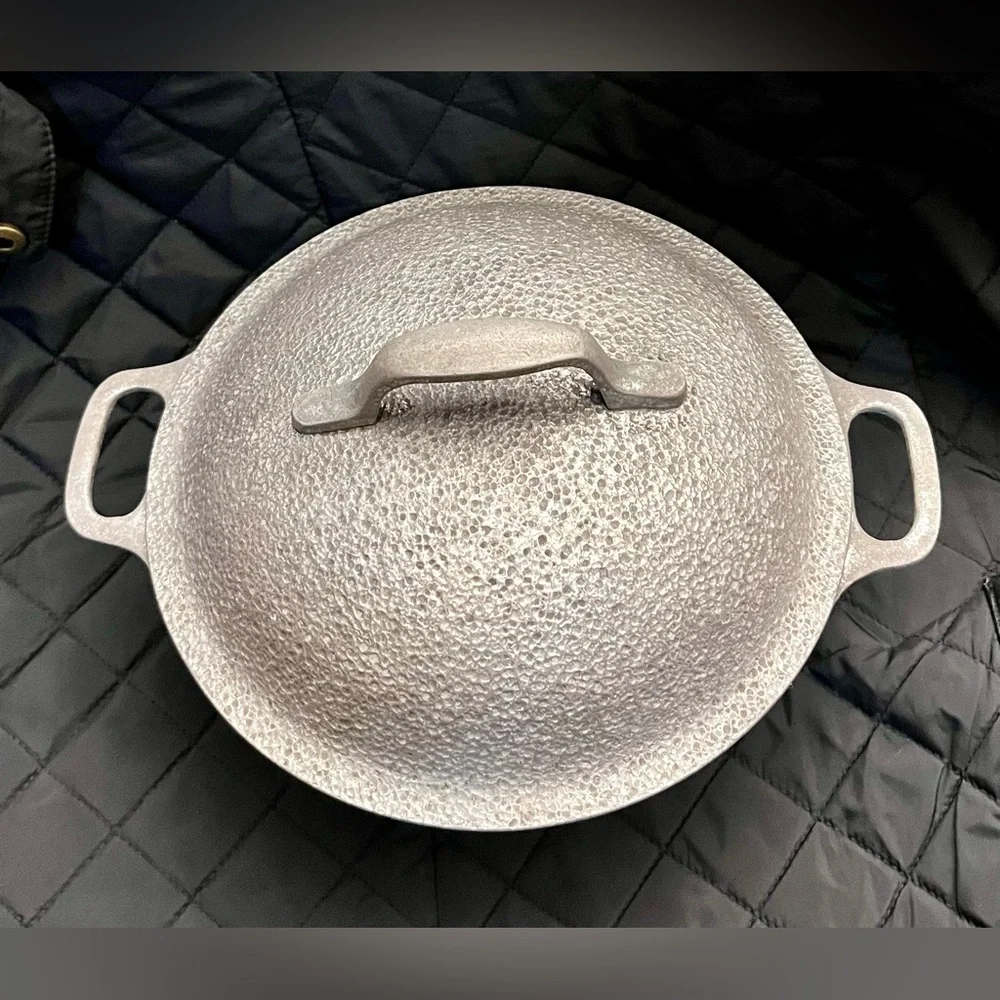 Vintage Century Silver Seal Hammered Aluminum Dutch Oven Roaster w Lid 2 Qt 9.5